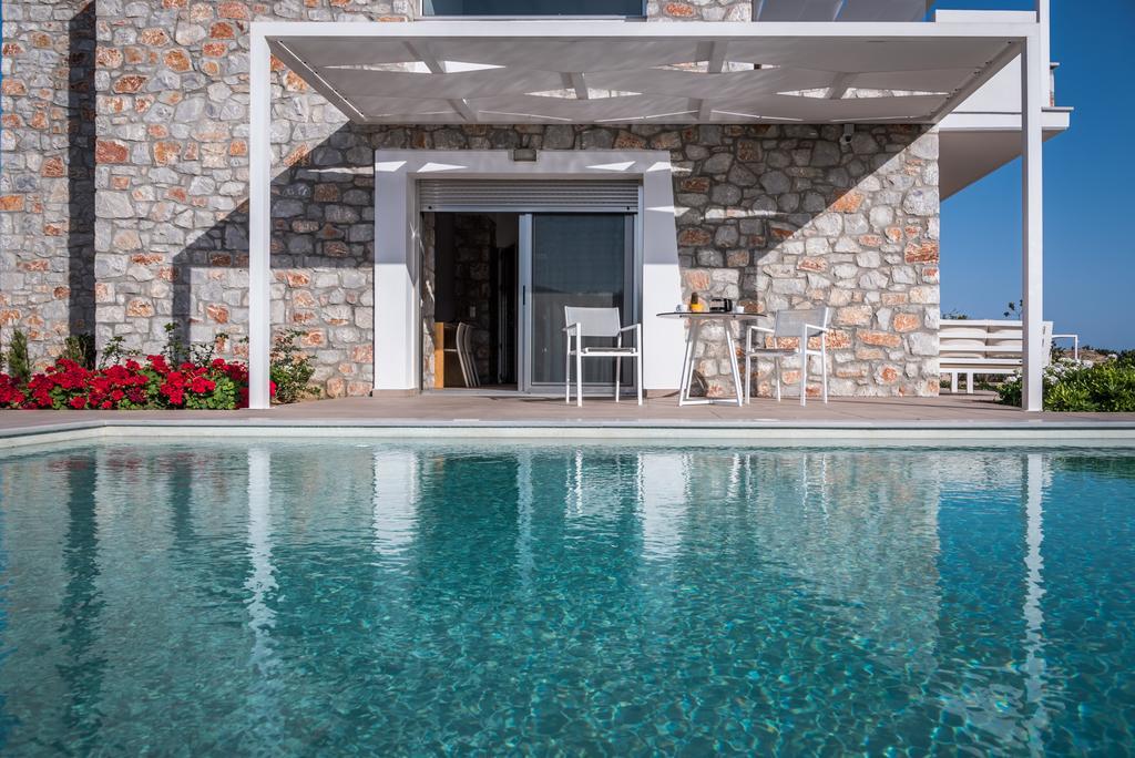 Cedar Bay Beachside Villas Palaiochora Exterior photo