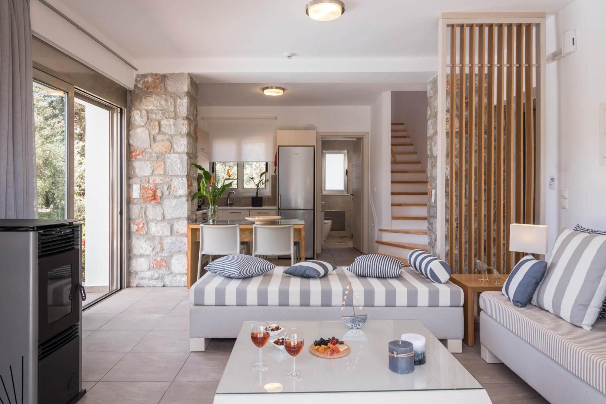 Cedar Bay Beachside Villas Palaiochora Exterior photo